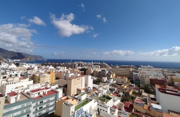 Vista panoramica edificio sindical Santa Cruz de Tenerife